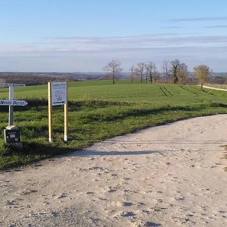 Le Clot De Meste Duran Bed & Breakfast 3*